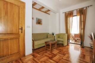 Отели типа «постель и завтрак» B&B Apart Hotel Paštrovski Konak Свети-Стефан Апартаменты с 1 спальней, террасой и видом на море-3