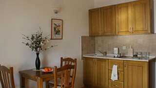 Отели типа «постель и завтрак» B&B Apart Hotel Paštrovski Konak Свети-Стефан Семейные апартаменты с видом на море-10