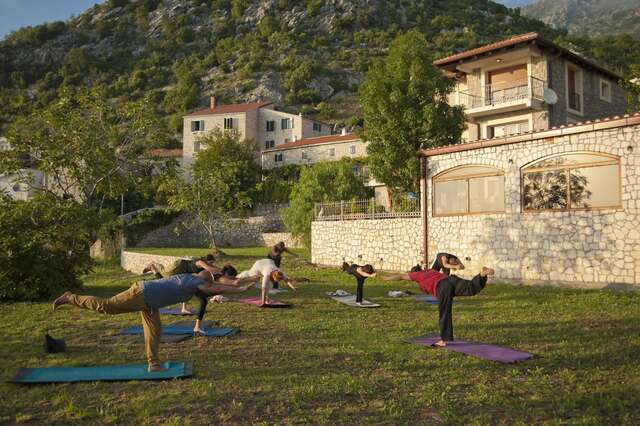 Отели типа «постель и завтрак» B&B Apart Hotel Paštrovski Konak Свети-Стефан-30