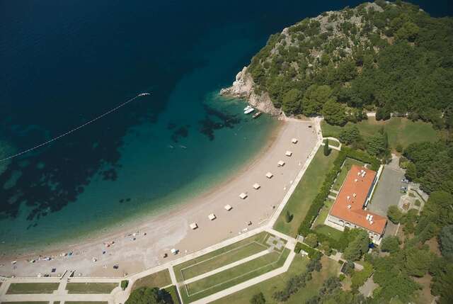 Отели типа «постель и завтрак» B&B Apart Hotel Paštrovski Konak Свети-Стефан-6